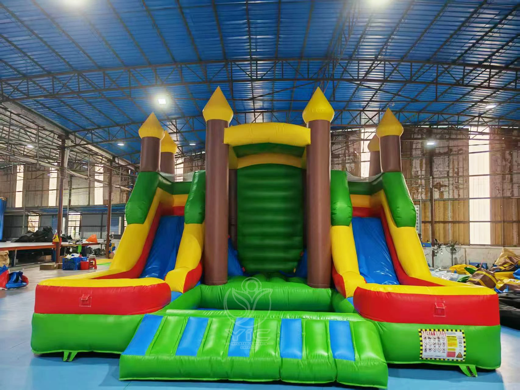 Dual lane slide bounce house