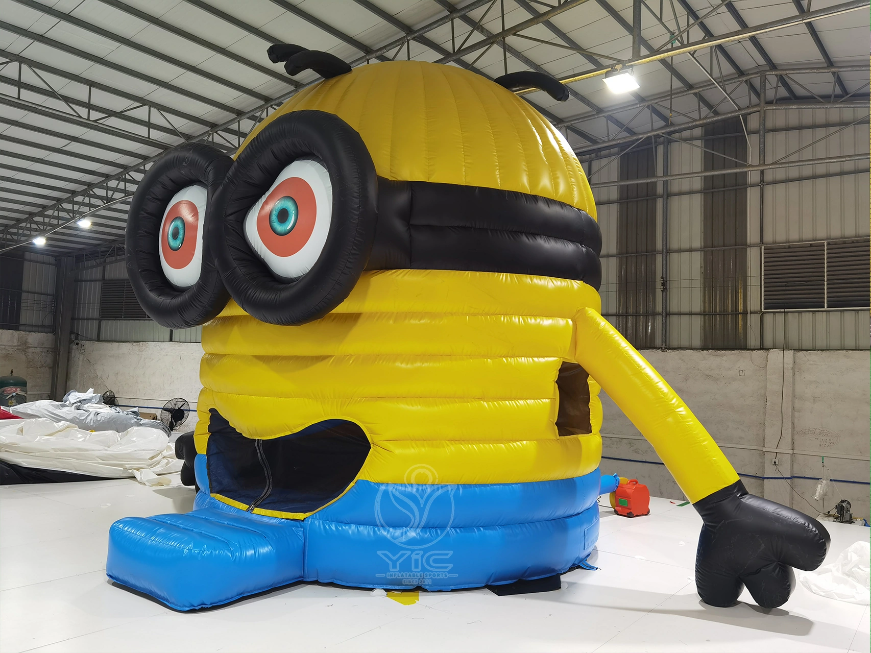 Minion inflatable bounce house
