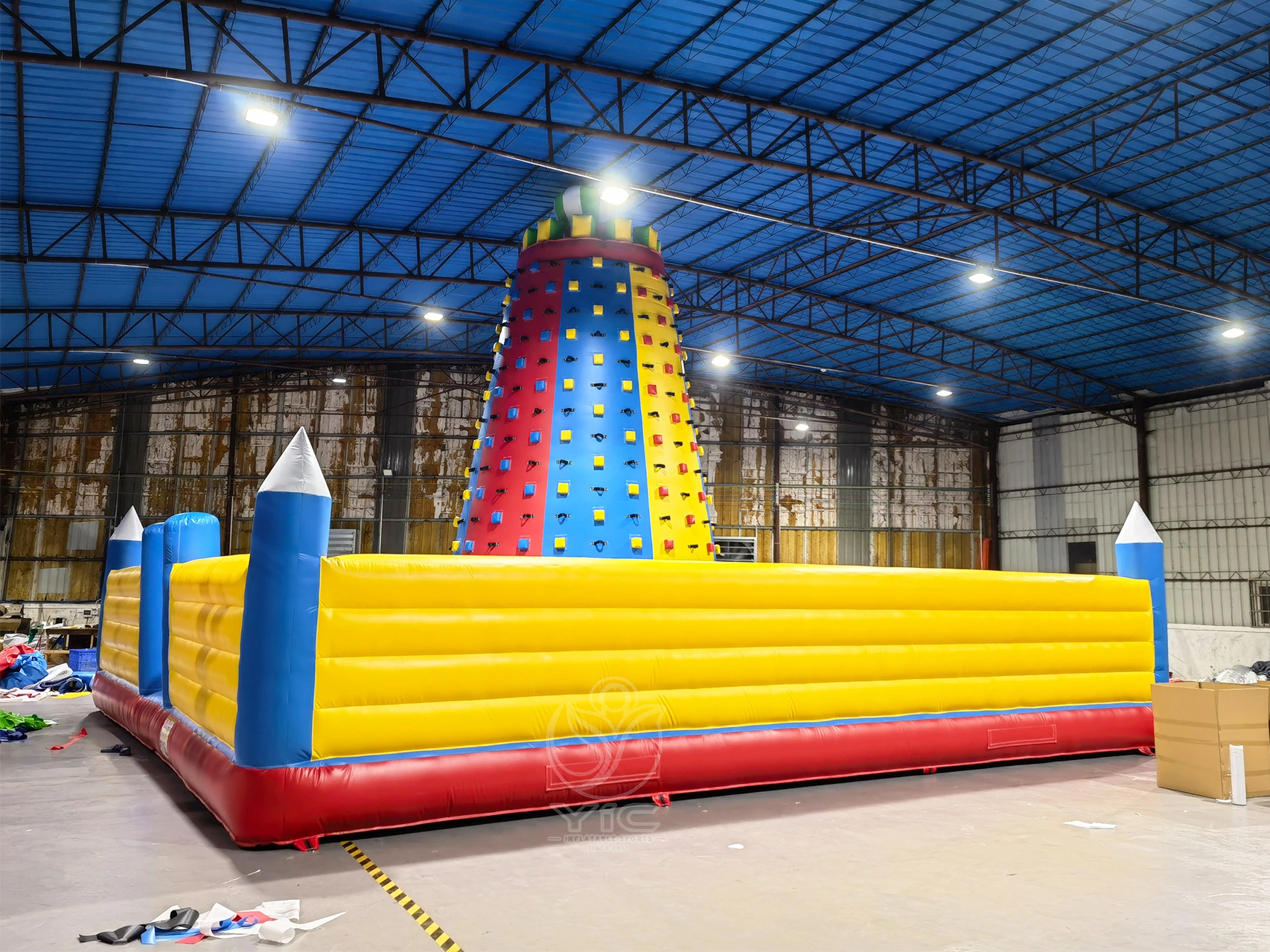 Inflatable climbing mountain