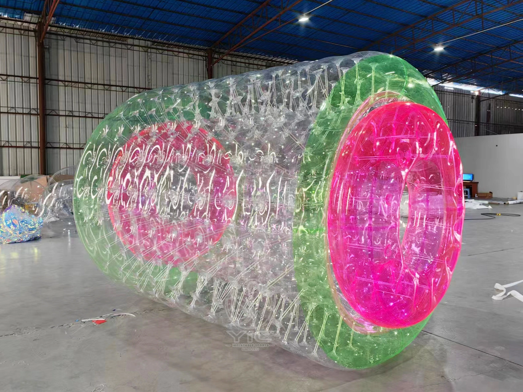 Inflatable water roller ball