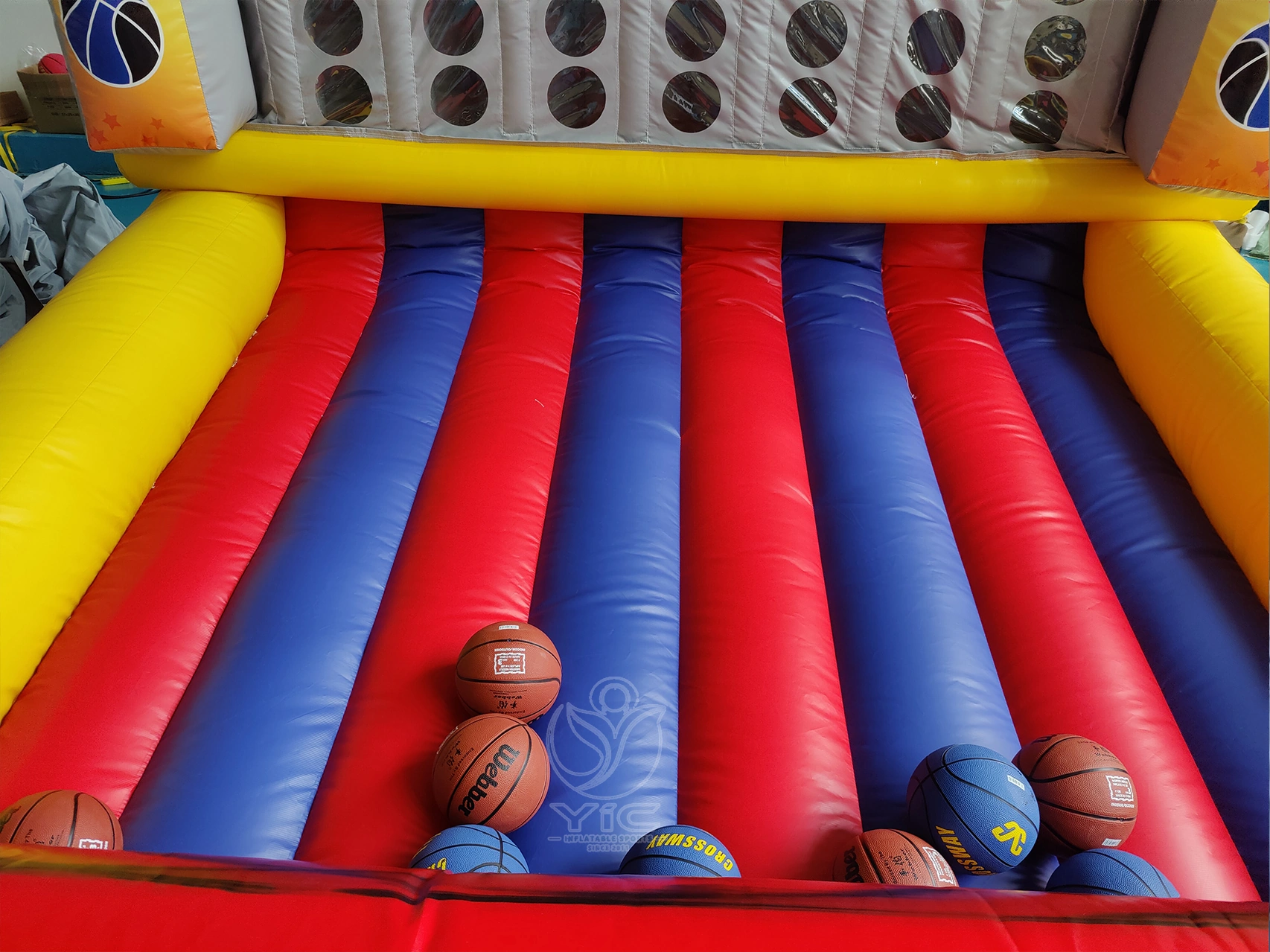Inflatable basketball connect 4 game product photo 4