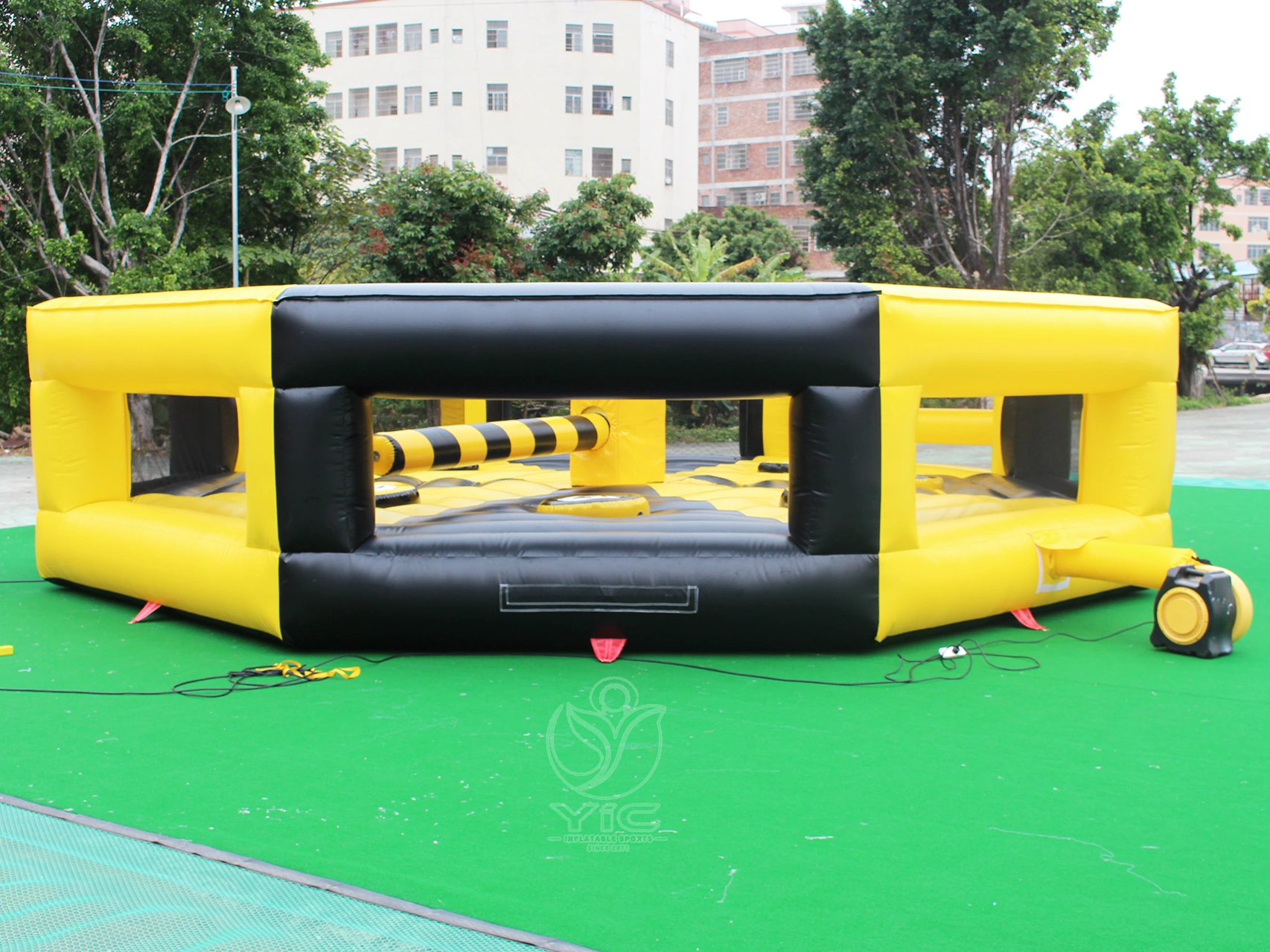 Inflatable wipeout sweeper product photo 2