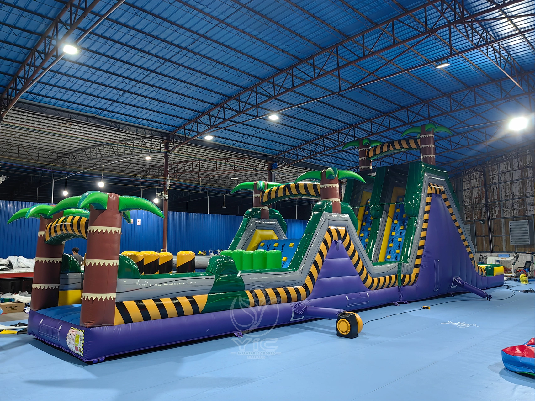Jungle obstacle course inflatable