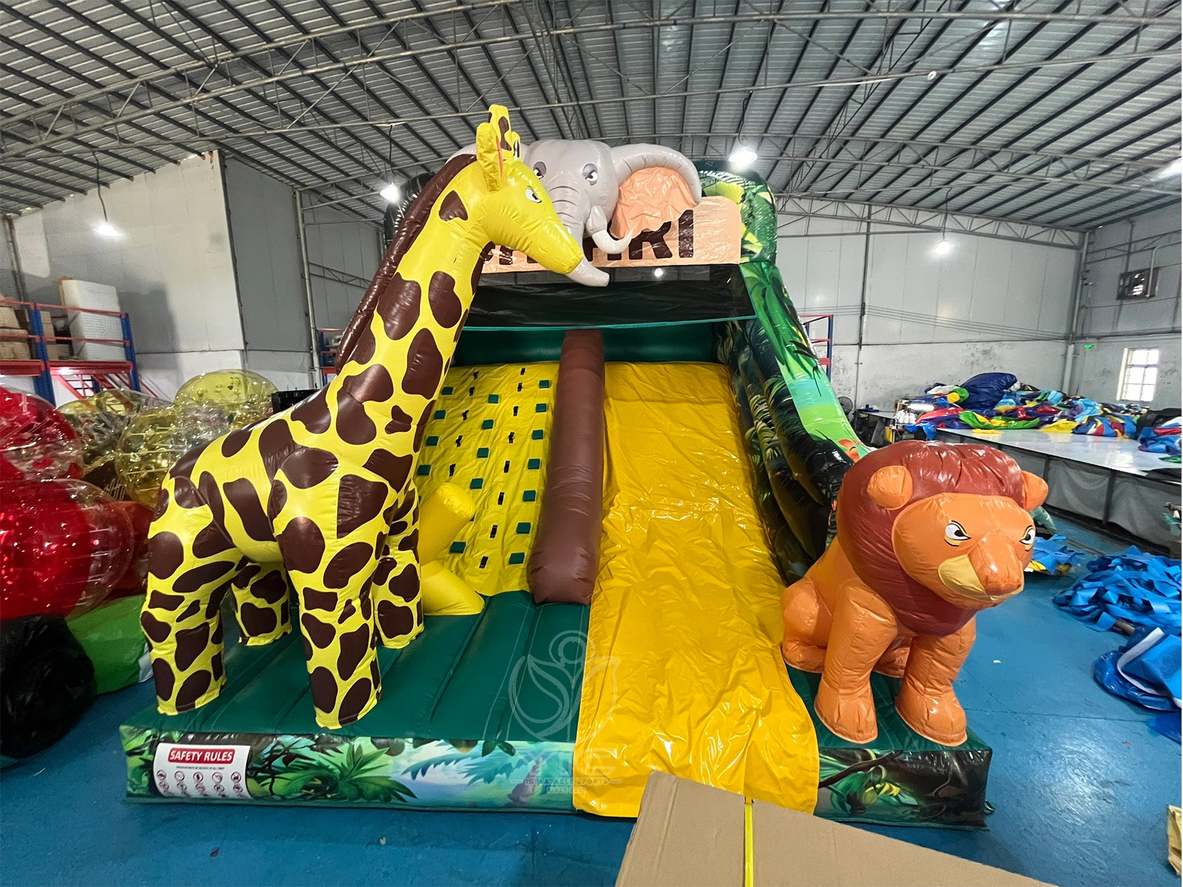 Safari inflatable slide