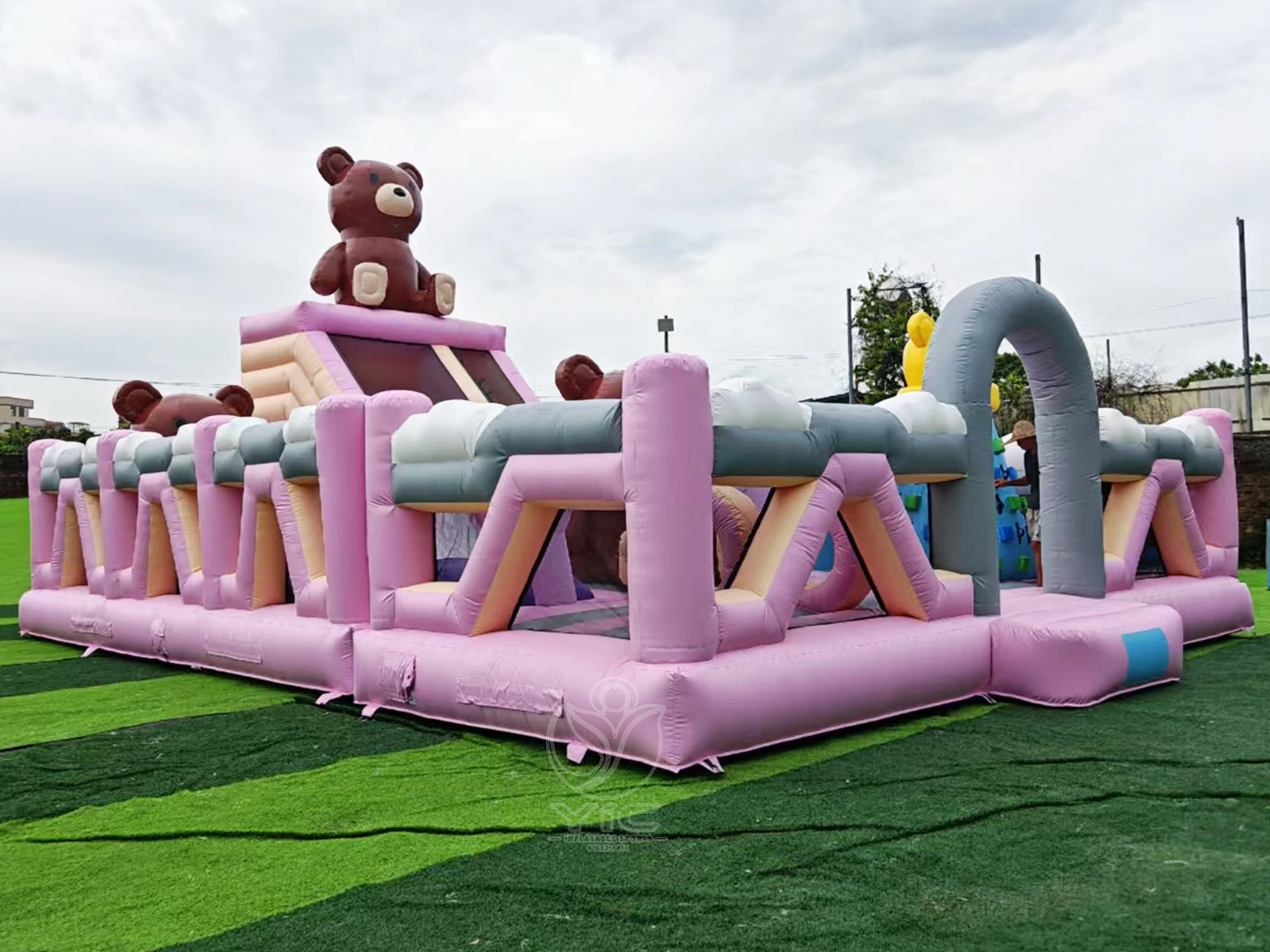 Teddy bear bounce house
